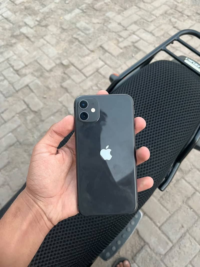 Apple iPhone 11 0