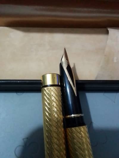 Sheaffer Targa 1009 Gold Barleycorn Vintage Fountain Pen