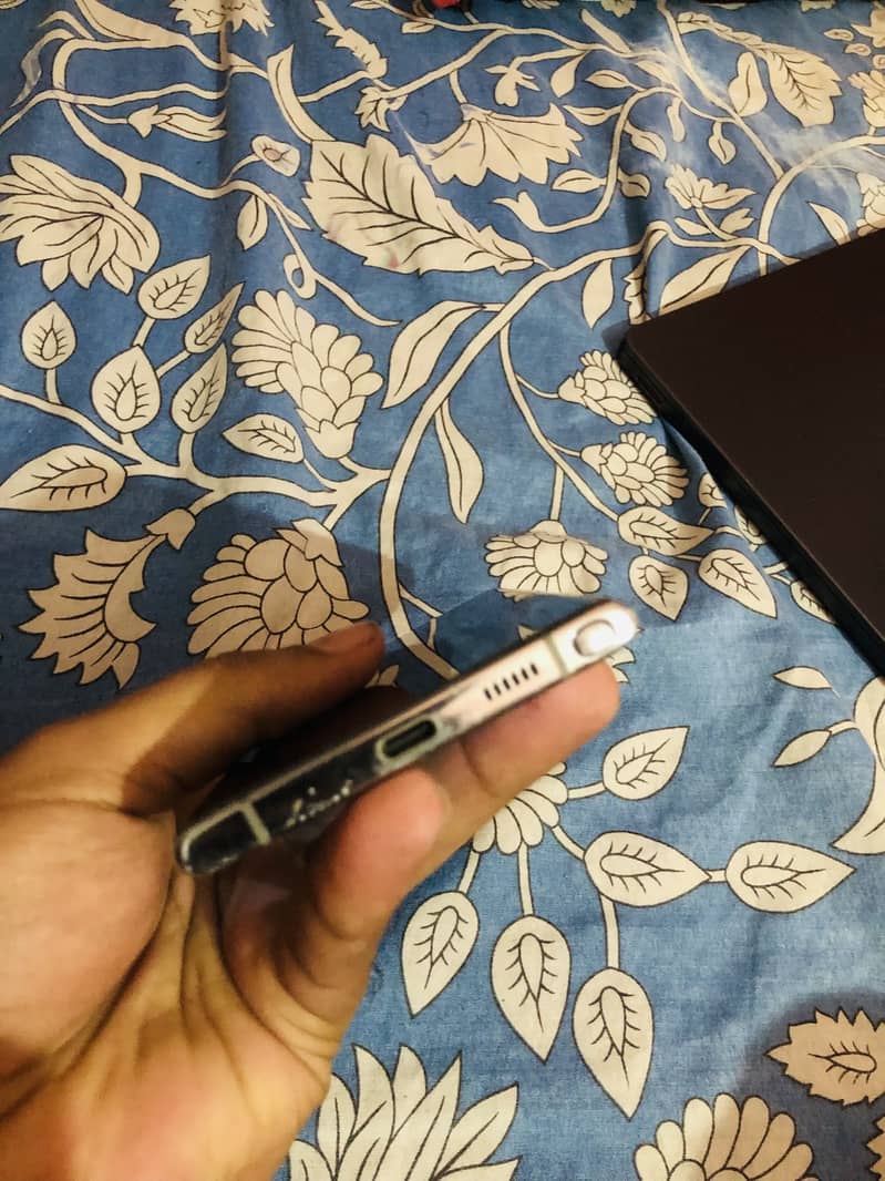 Samsung Mobile Note 10 Plus 6