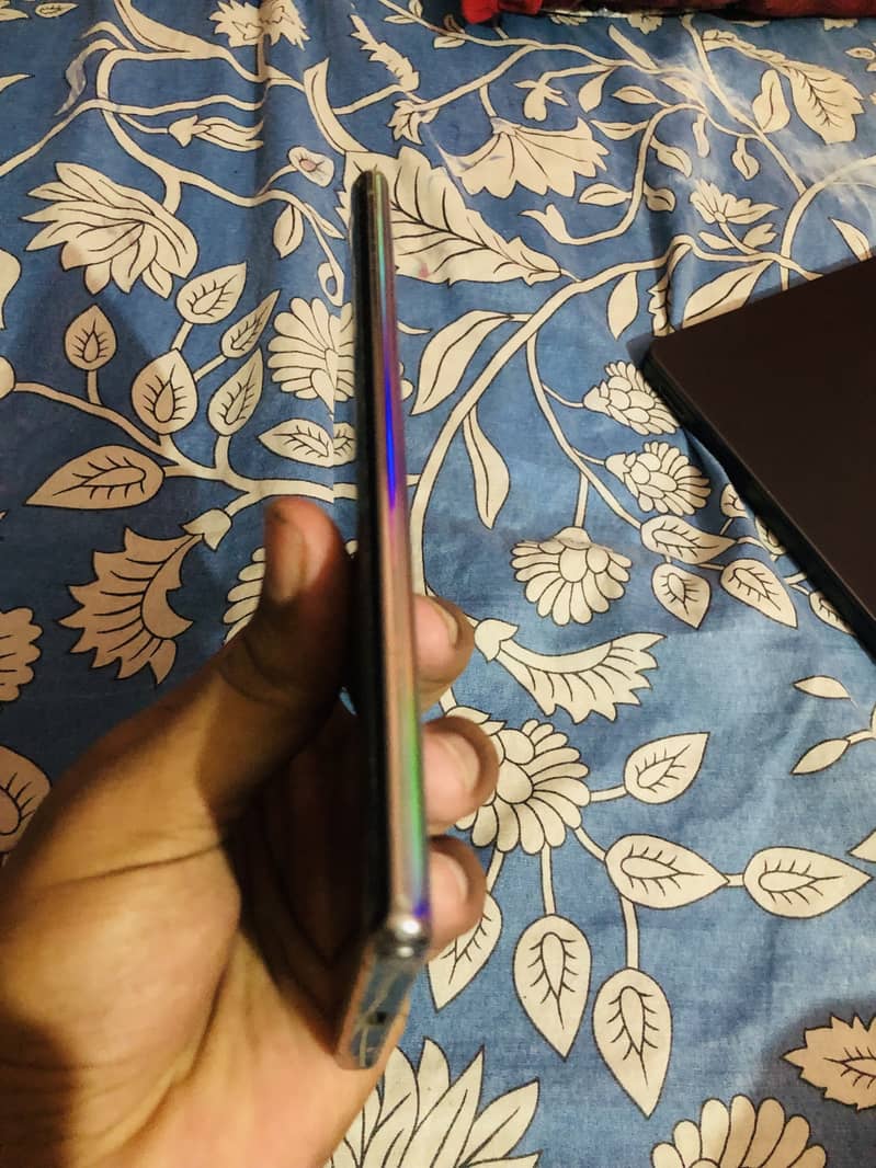 Samsung Mobile Note 10 Plus 7