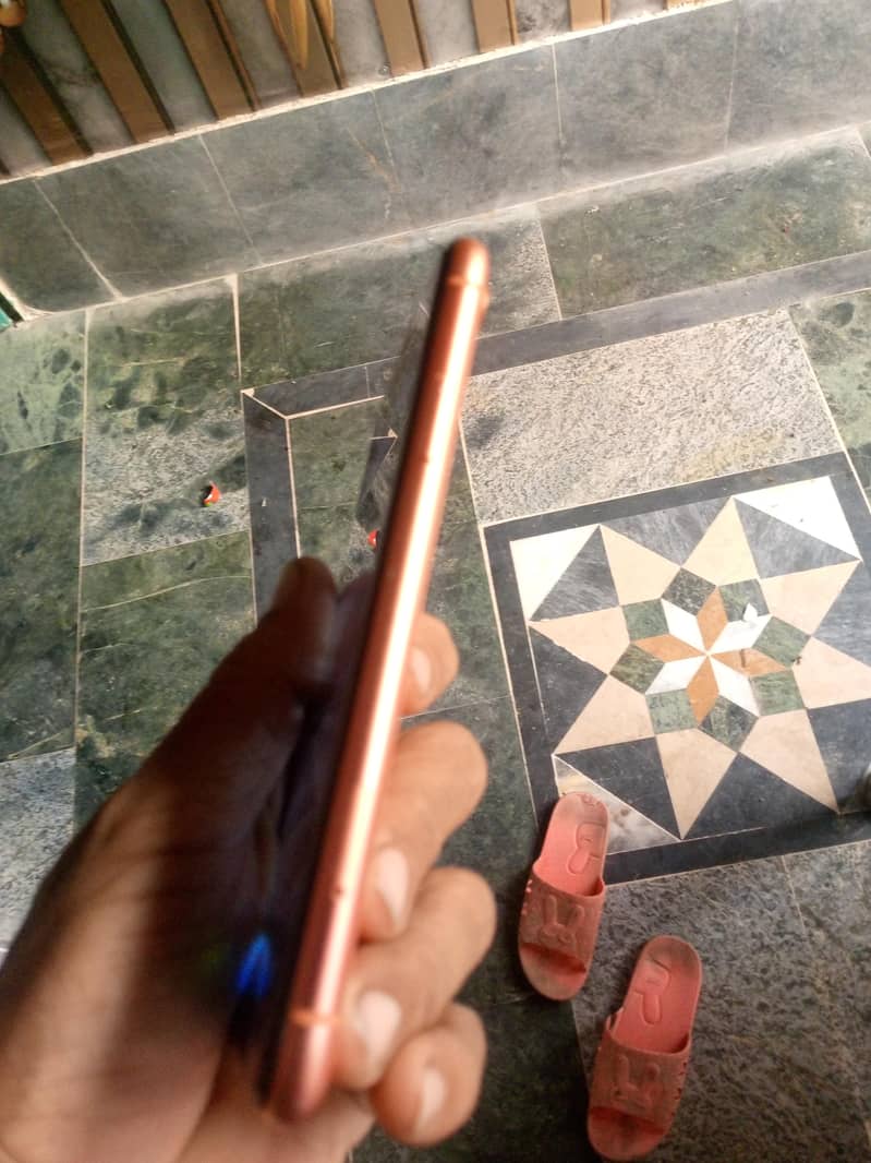 Apple iPhone XR 3