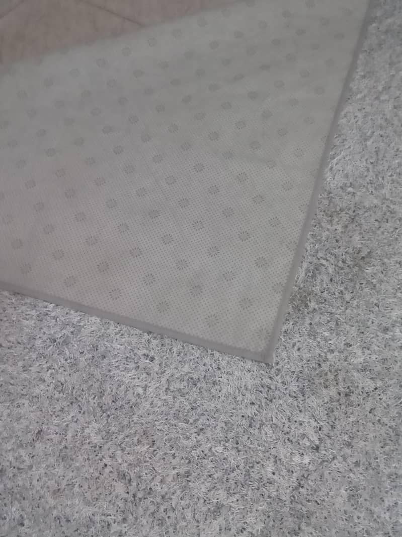 gray carpets 0