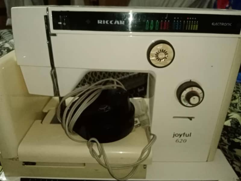 Riccar sewing machine 1