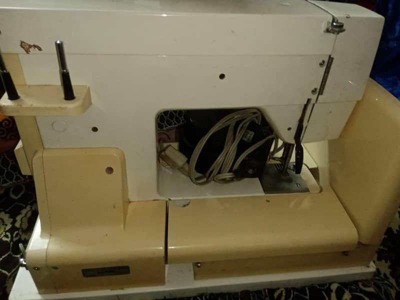 Riccar sewing machine 3