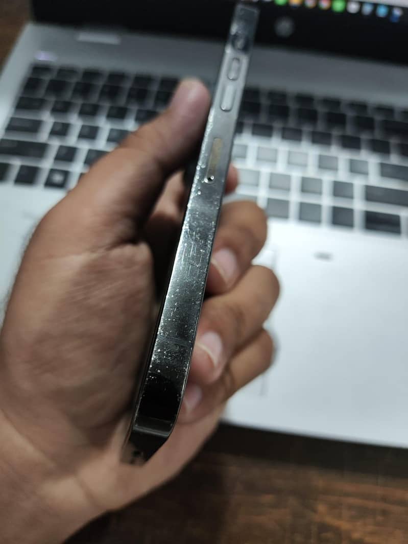 Apple iPhone 13 Pro 3