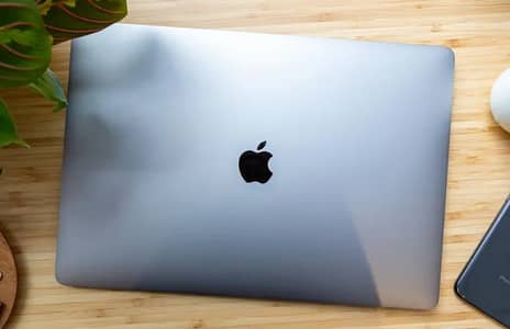 MacBook Pro 2017 15-inch | 16 GB RAM , 256 GB SSD | 2 GB Graphic Card|