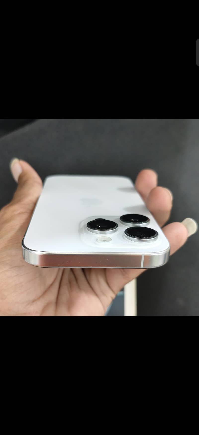 Apple iPhone 16 Pro 4