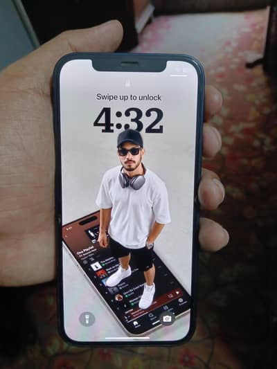 Apple iPhone 12