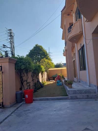 22 Marla Premium Double Storey House For Sale | Main Chaklala Scheme 3 | 6 Master Bedrooms | Solar Installed 2 Gas & 2 Electricity Meters