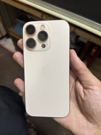 Apple iPhone 16 Pro
