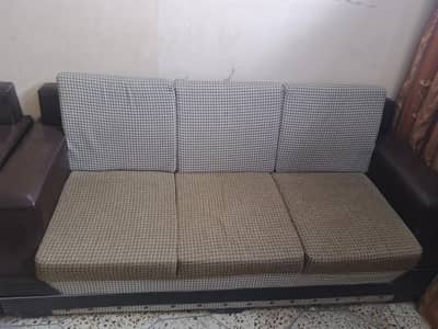 premium sofa set good condition 7 seater