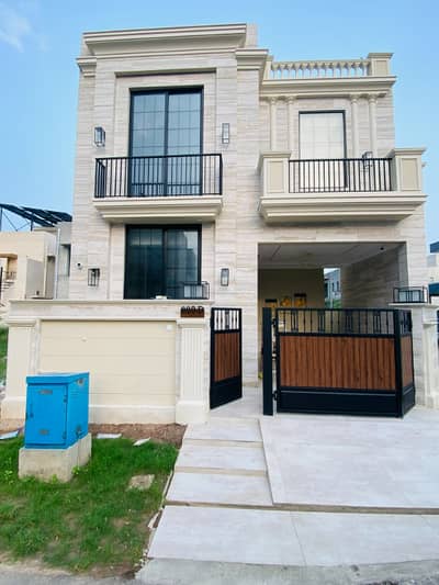 Luxury 5 Marla House for Sale in DHA Corner House - Prime Location