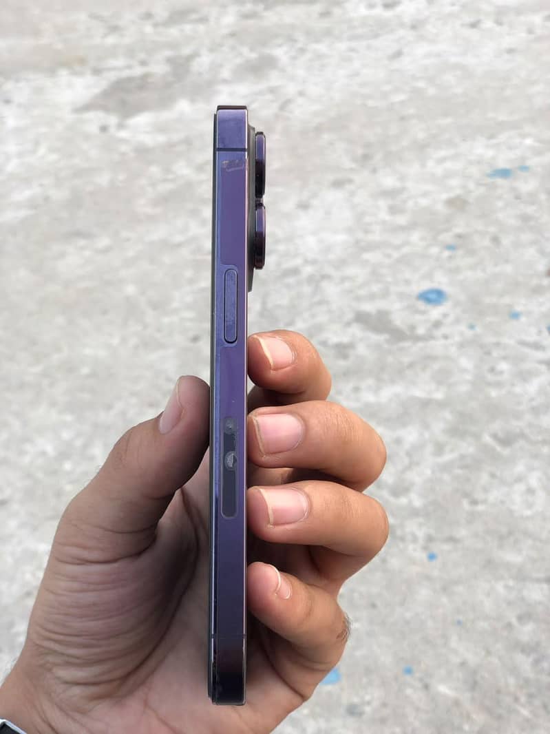 Apple iPhone 14 Pro 8