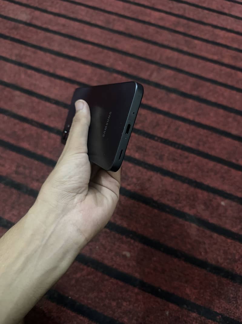 Samsung Mobile A16 1