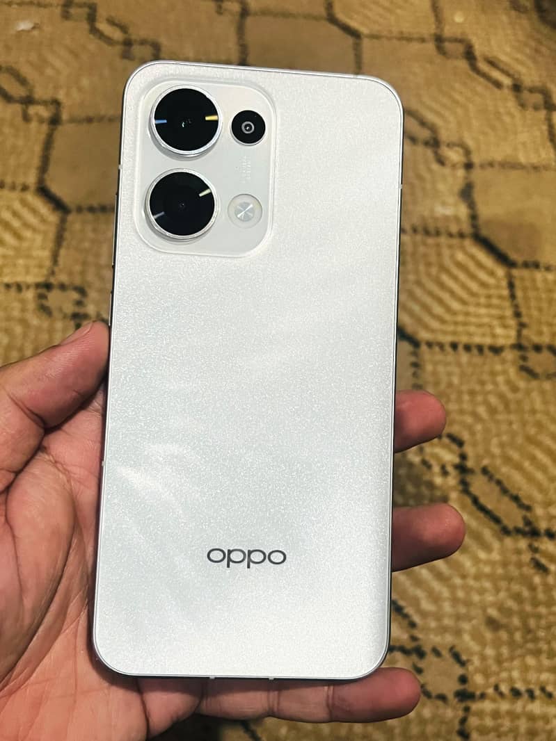 OPPO Reno 13 5
