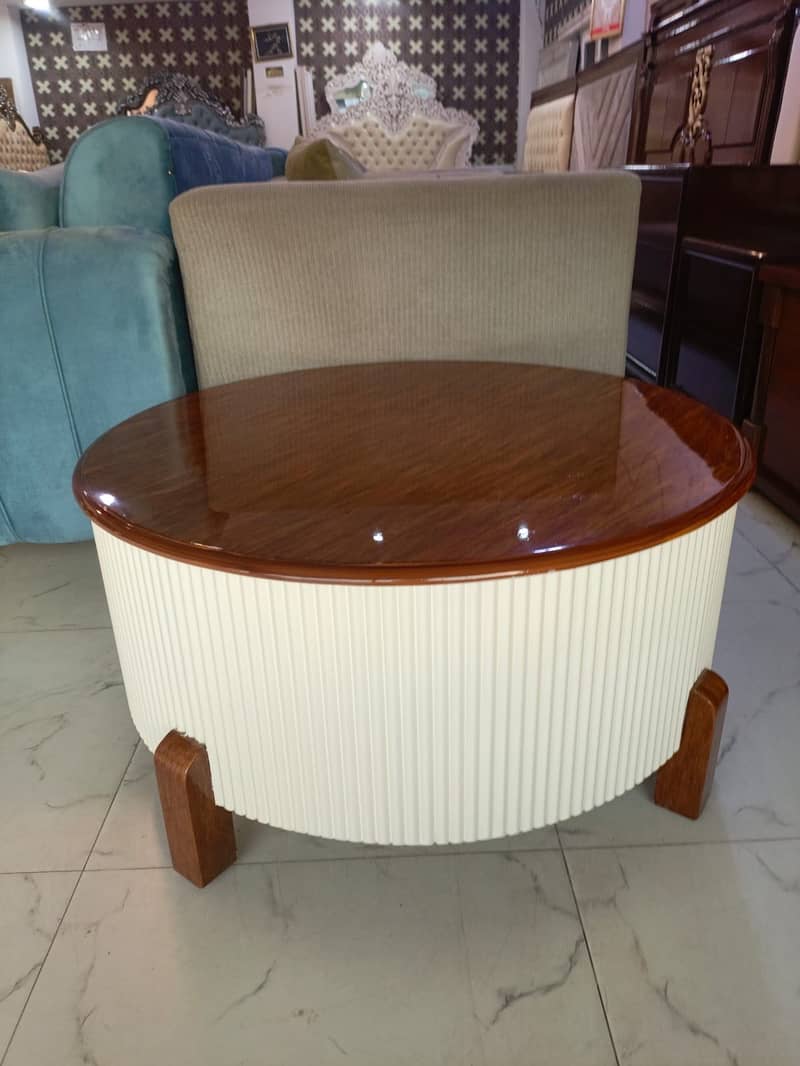 Central tables 10