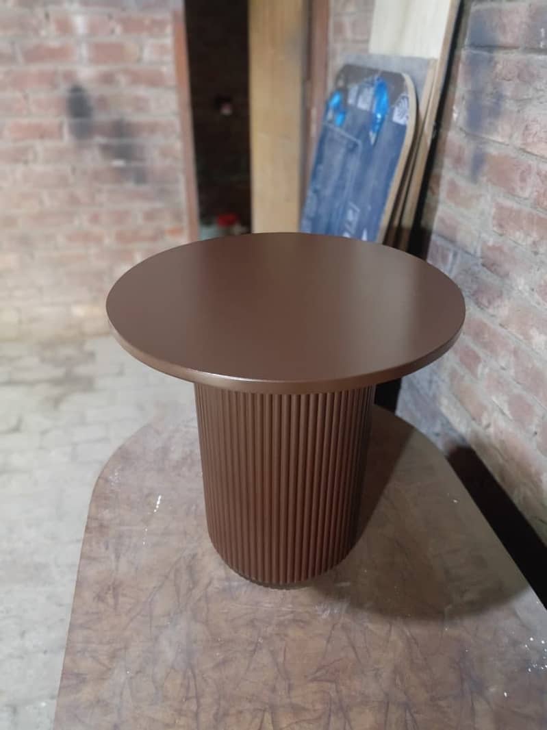 Central tables 12