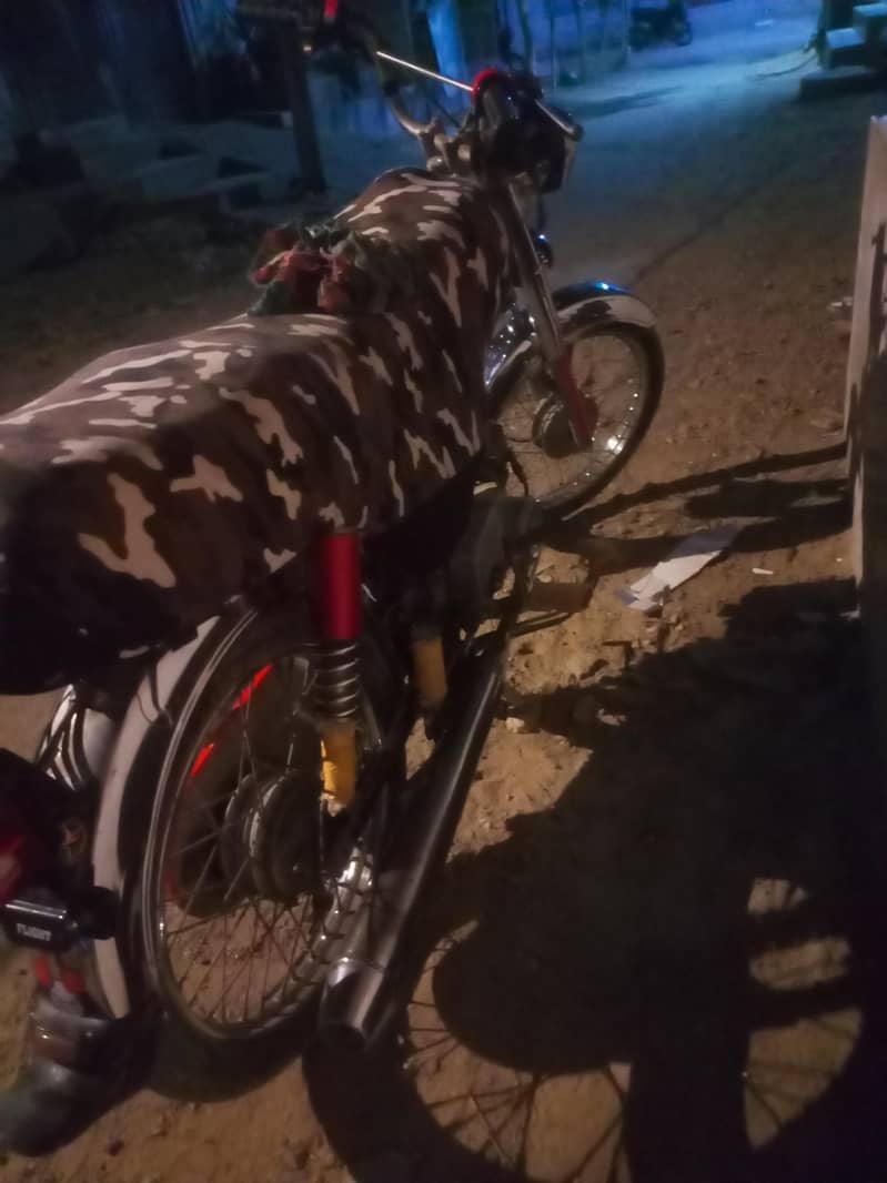 03702668396  unique 2015 model 4