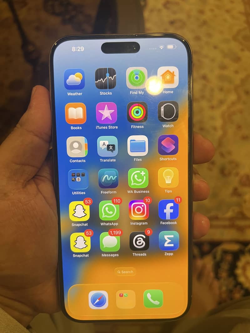 Apple iPhone 16 Pro Max 2