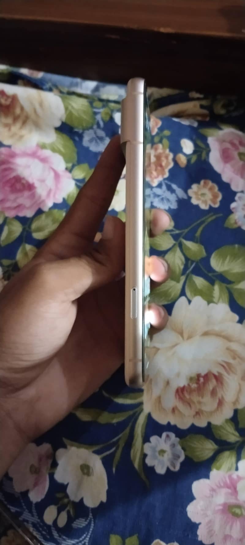 Google Pixel 8 4