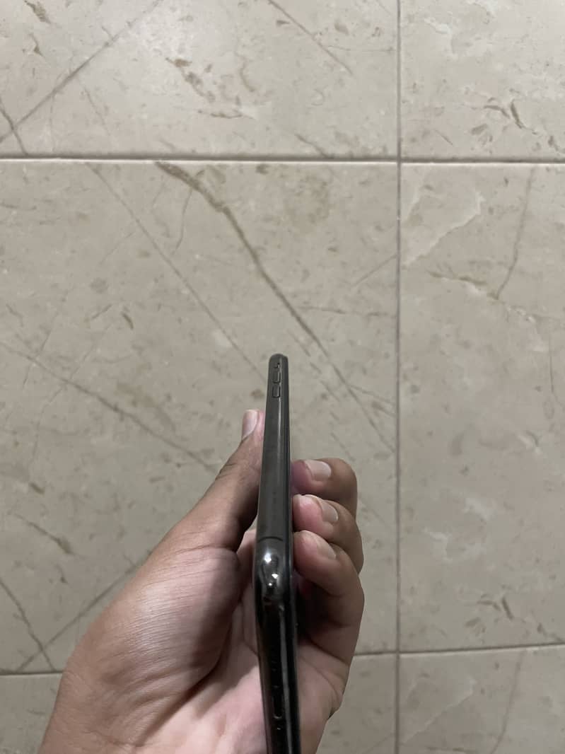 Apple iPhone X 2