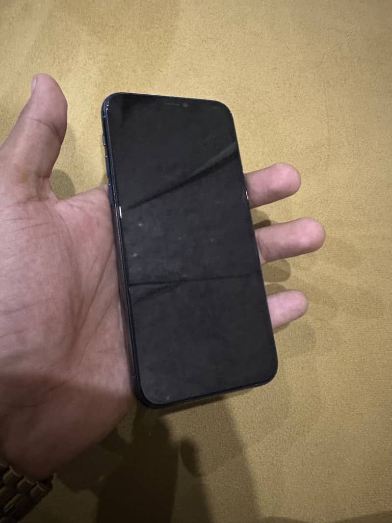 Apple iPhone 11 Pro 2