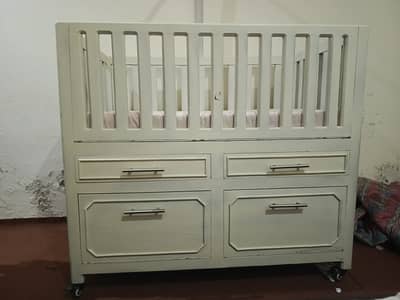 Baby cot / baby bed heavy duty