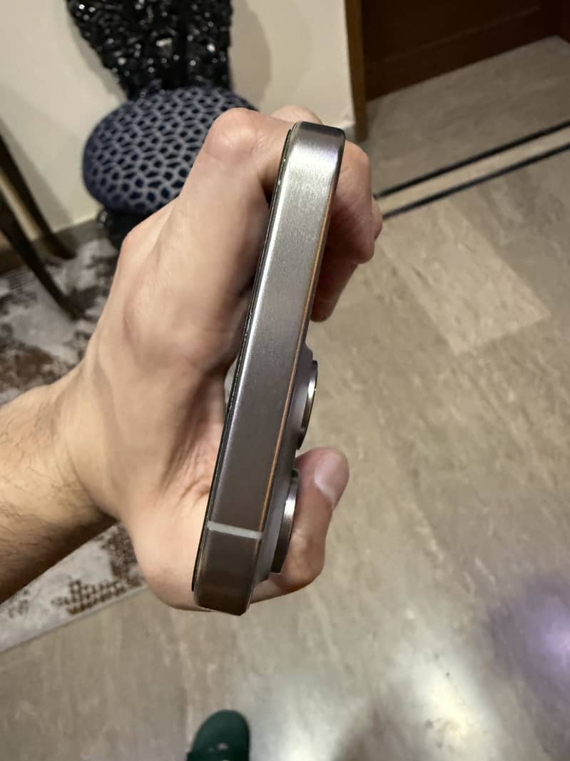 Apple iPhone 15 Pro Max 7