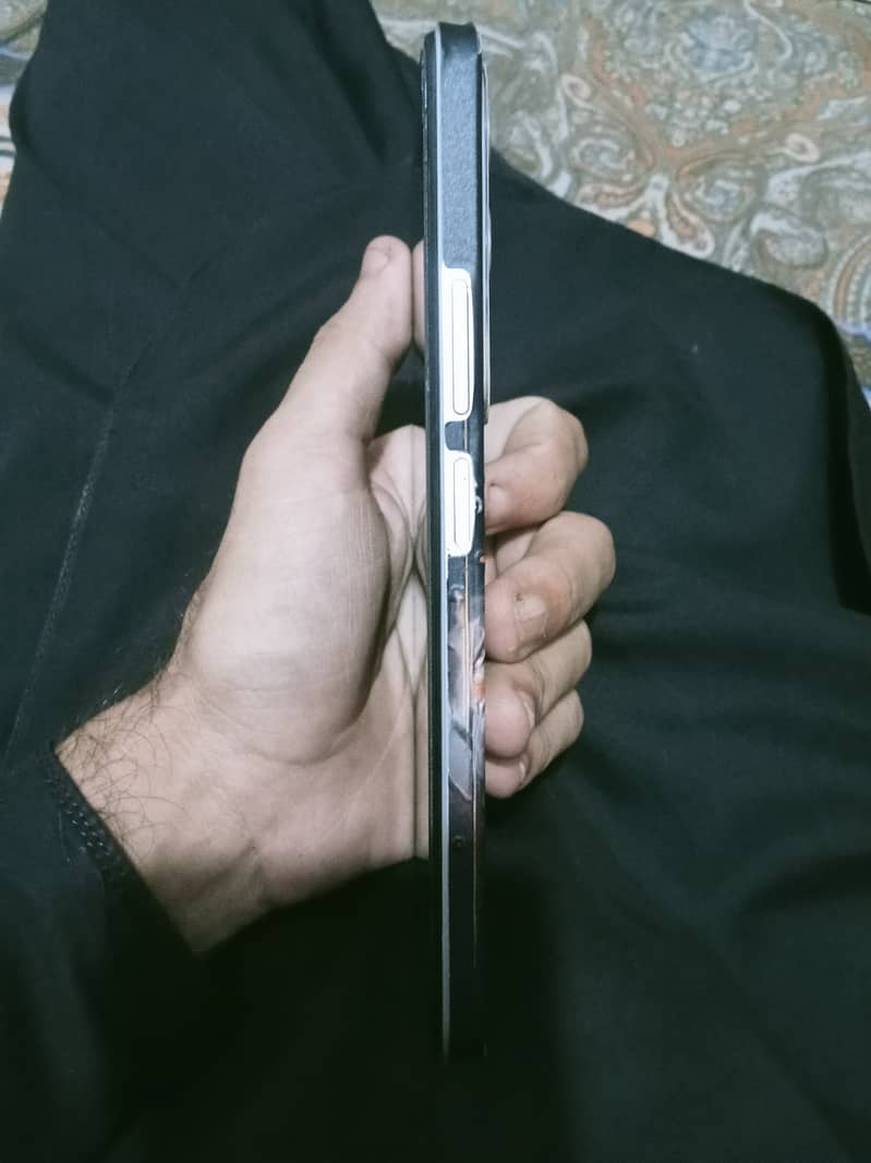 Realme C71 3