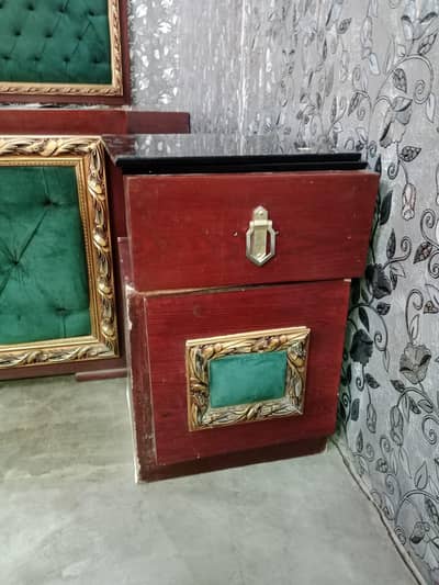 wooden bed set