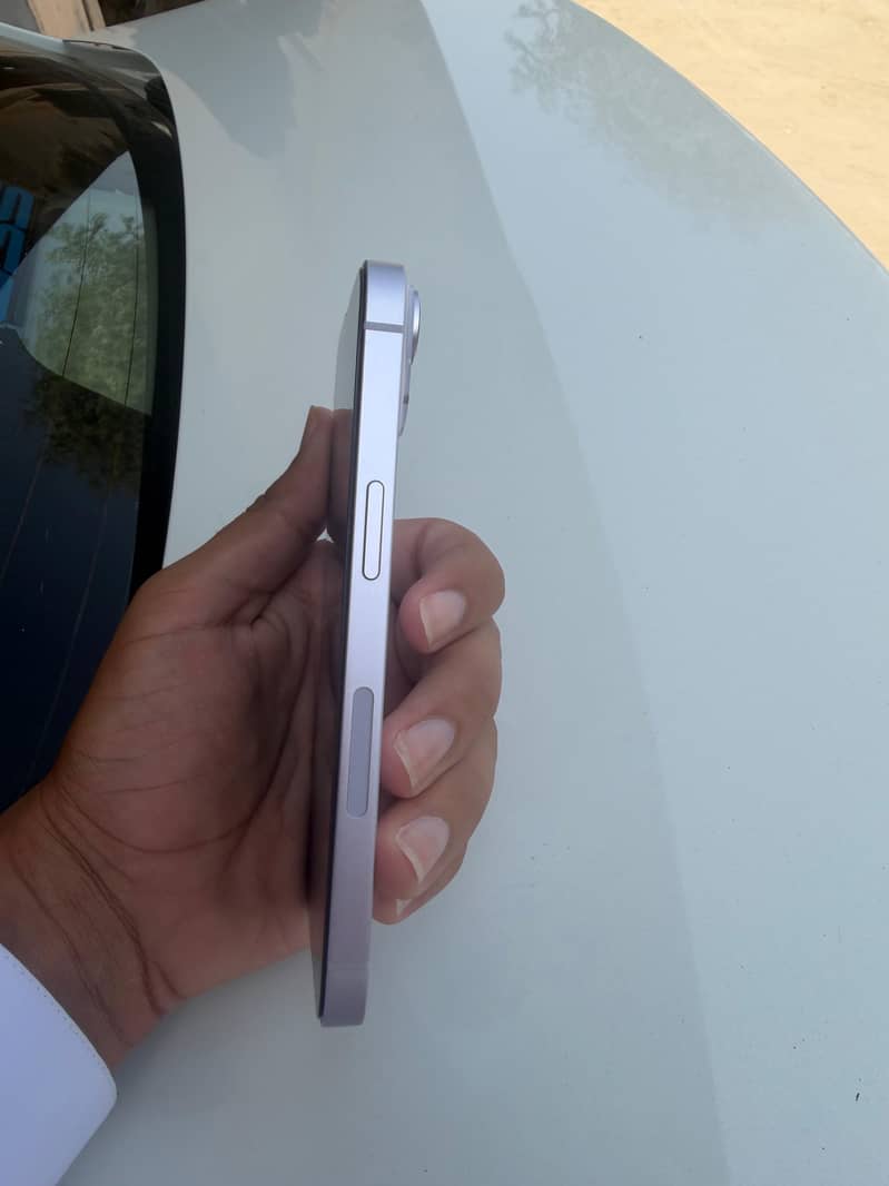 Apple iPhone 14 3