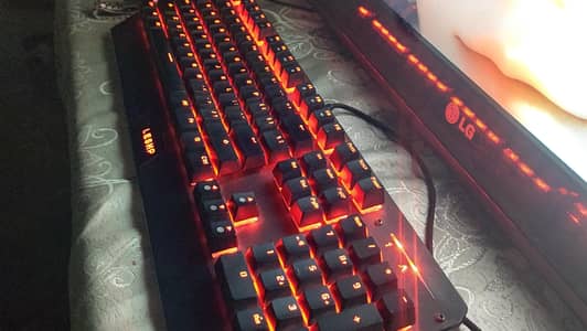 LESHP 105-key Black Mechanical gaming keyboard