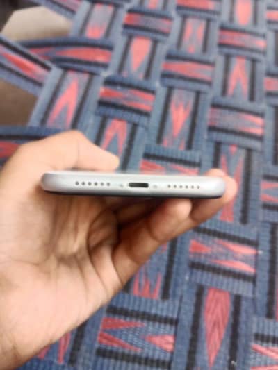 Apple iPhone XR