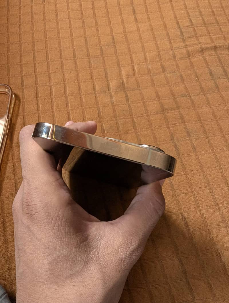 Apple iPhone 13 Pro 3