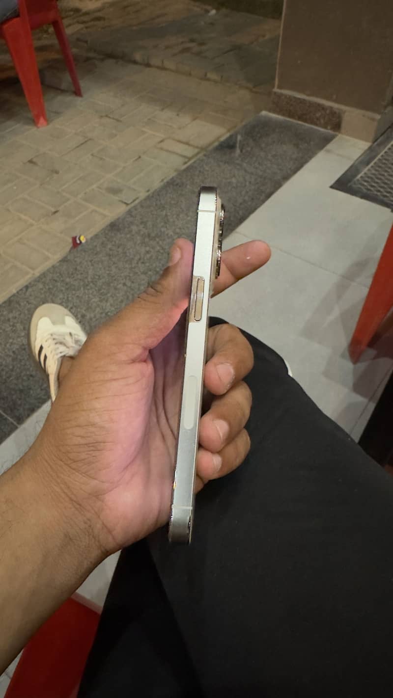 Apple iPhone 13 Pro 1