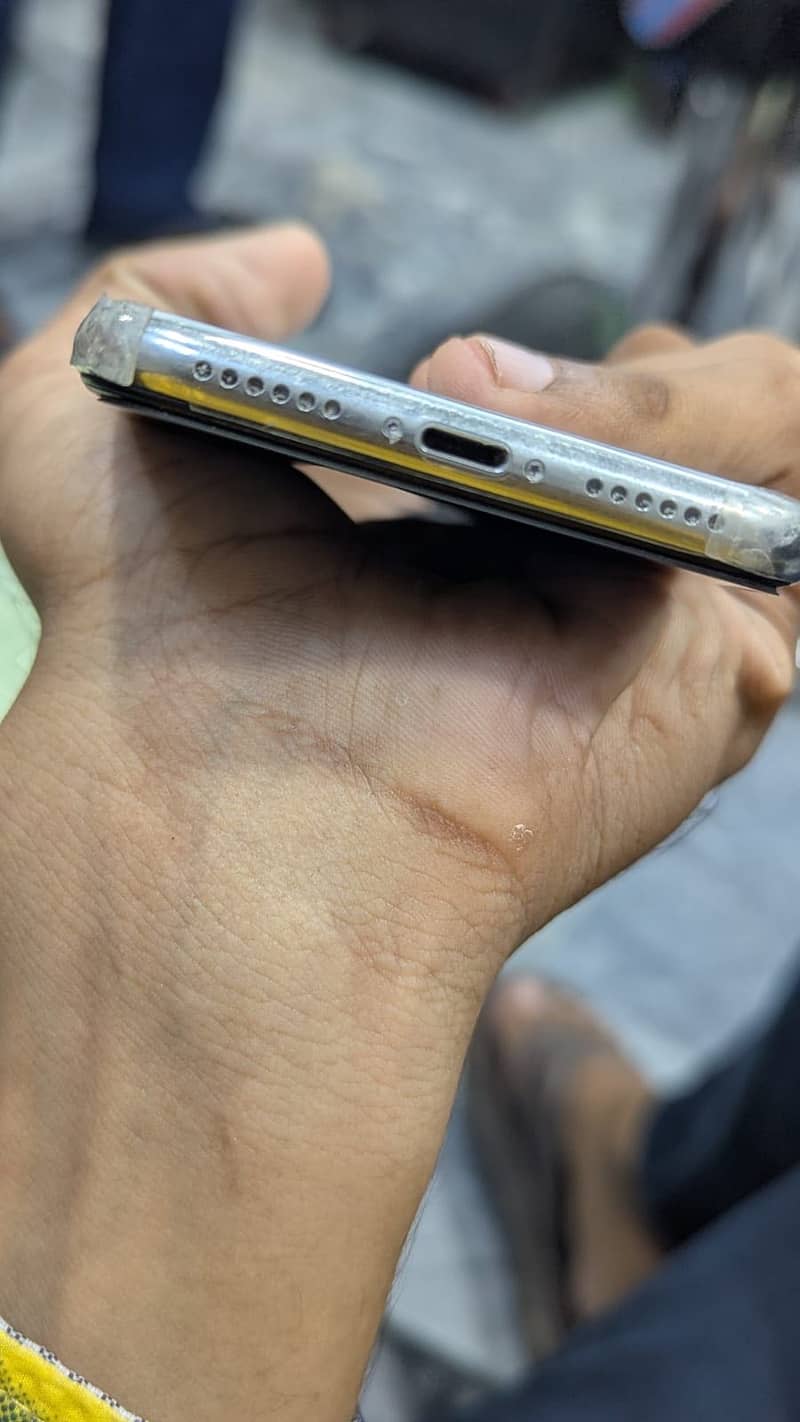 Apple iPhone X 2