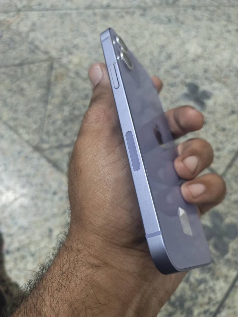 Apple iPhone 12 2