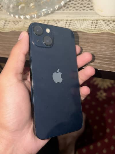 Apple iPhone 13