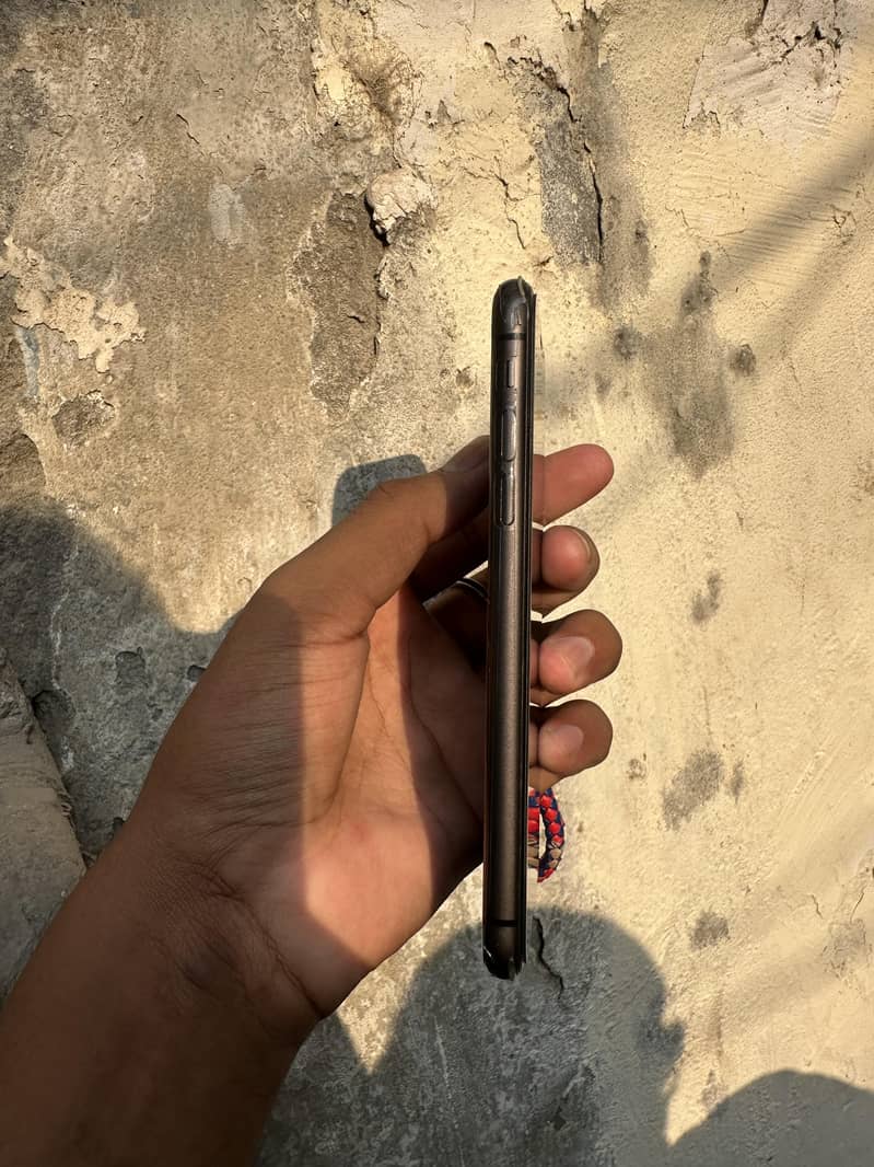 Apple iPhone 11 2