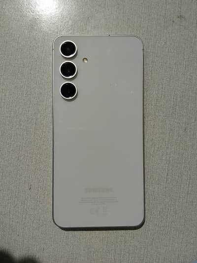 Samsung Mobile S24 fE