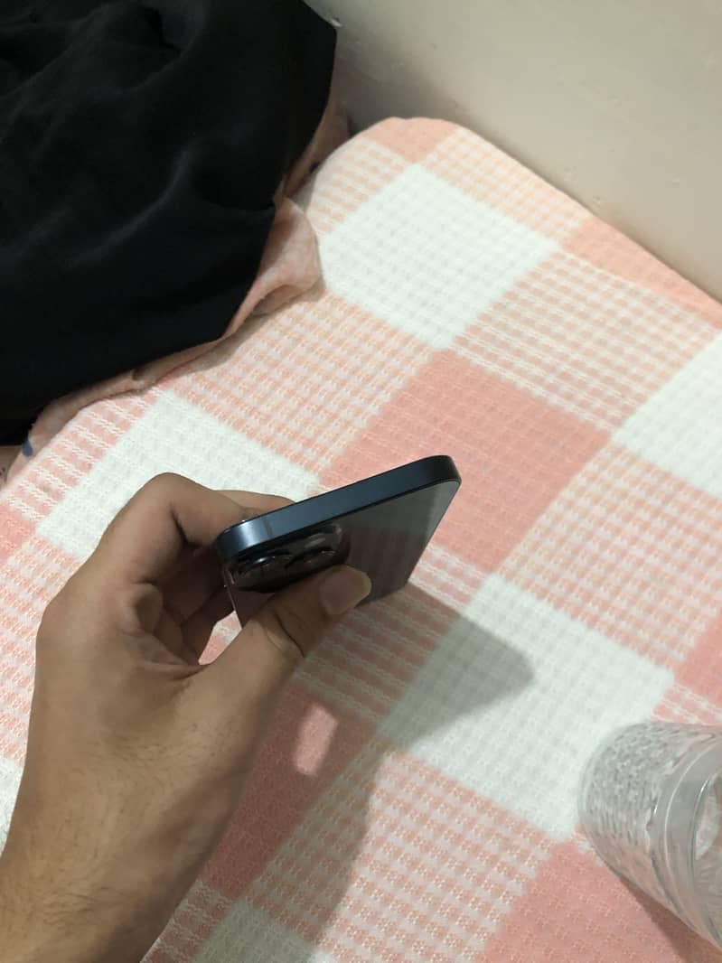 Apple iPhone 14 5