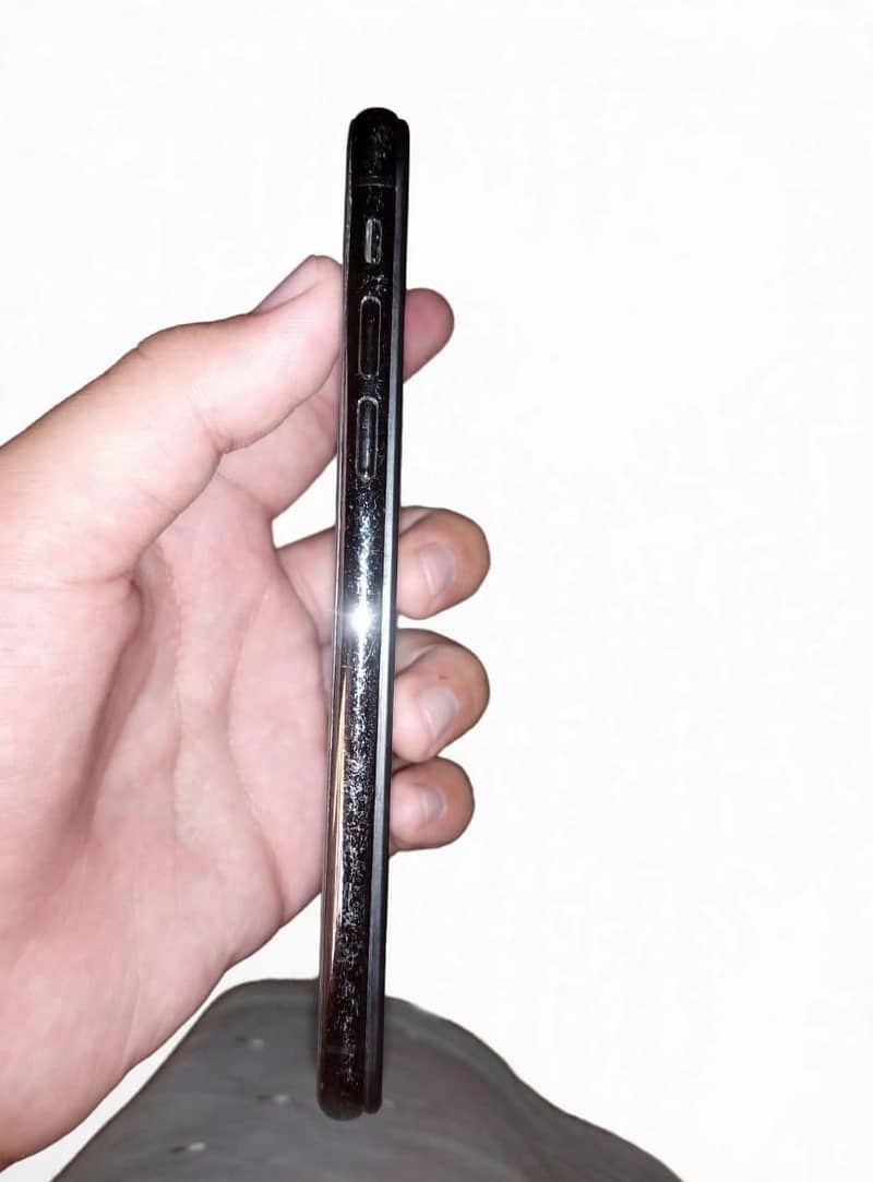 Apple iPhone X 3