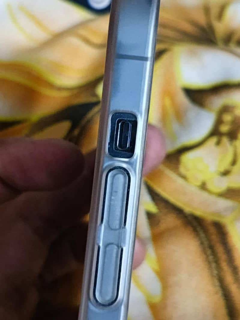 Apple iPhone 13 Pro Max 3