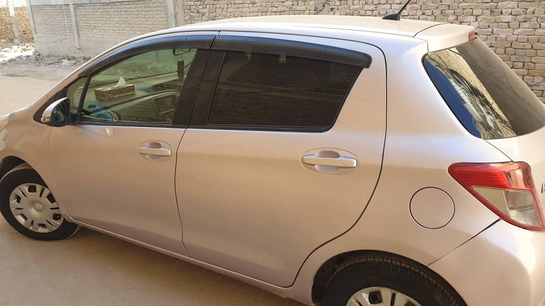 Toyota Vitz 2011 1