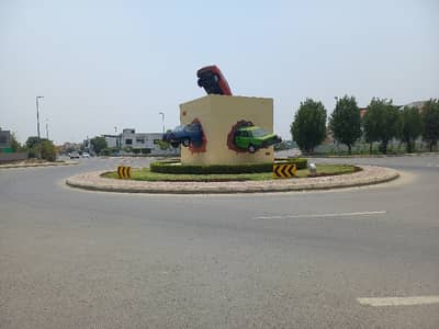 BEST OPERTUINTY FOR INVESTMENT 5 MARLA PLOT FOR SALE J. BLOCK POSSESSION UTAILTY PAID READY FOR CONSTRUCTION MORE DETAILS CONTACT ME