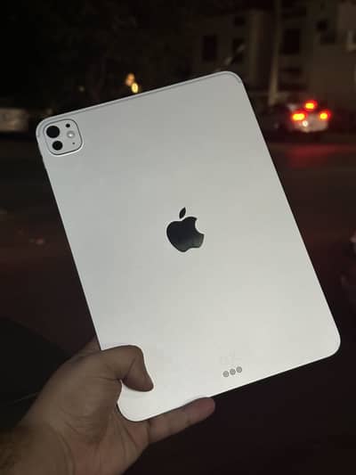 iPad Pro M5 256GB - 22 Battery Cylcle