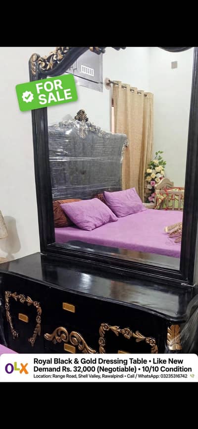 Royal black golden dressing Table like new 10/10 Rawalpindi