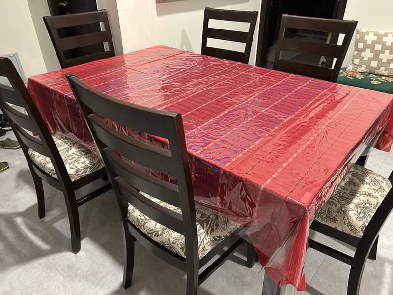 Dining Table With 6 chairs 1