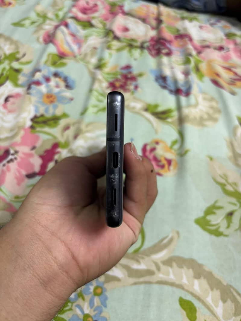 Google Pixel 7a 5