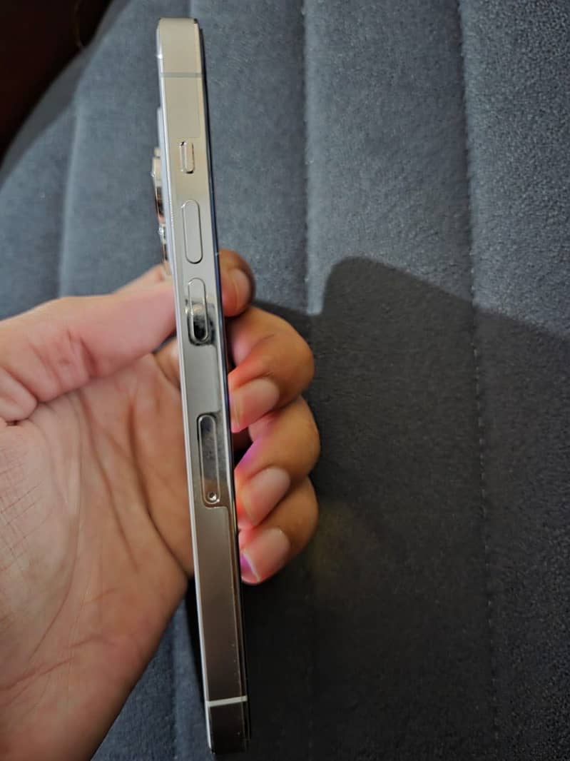 Apple iPhone 14 Pro 0
